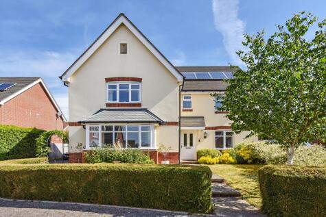 Henwood Grove, Clanfield