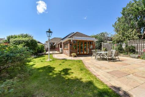 North Road, Horndean