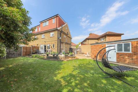 Barnacre Close, Uxbridge, UB8