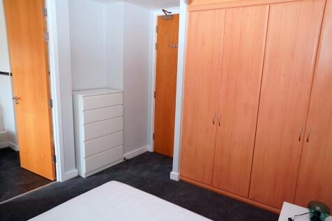Room 5 (Pic 3)