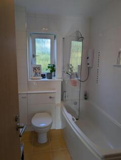 New bathroom 1.jpg