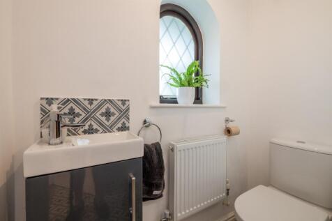 Cloakroom/WC