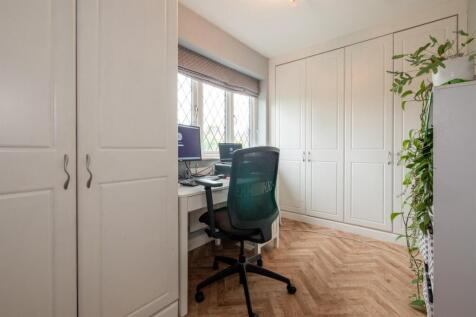 Bedroom/Study