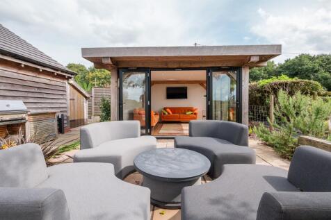 Detached Studio/Home