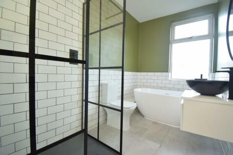 BATHROOM/W.C.