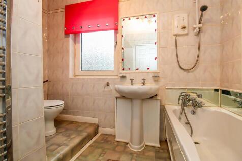 BATHROOM/W.C.