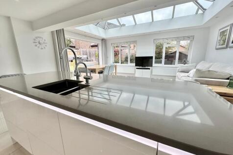 IMG-20250611-WA00...