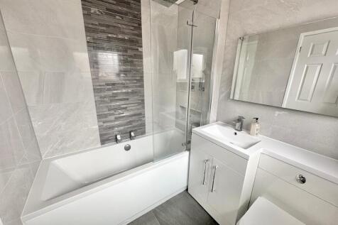 IMG-20250819-WA00...