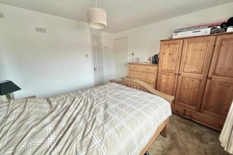 IMG-20250819-WA00...