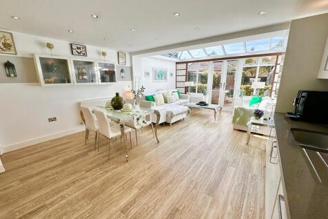 IMG-20250917-WA00...