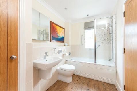 Bedroom Two En Suite