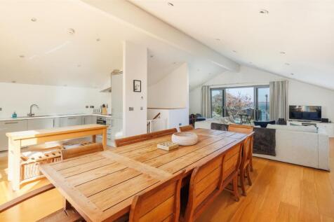 Dining/Kitchen Space