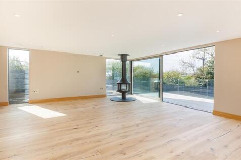 Open Plan Living 1-1