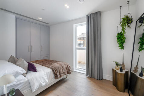 93441_Empire House Apartment  (15)_low.jpg