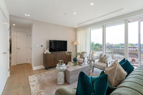 93443_Empire-House (2)_low.jpg