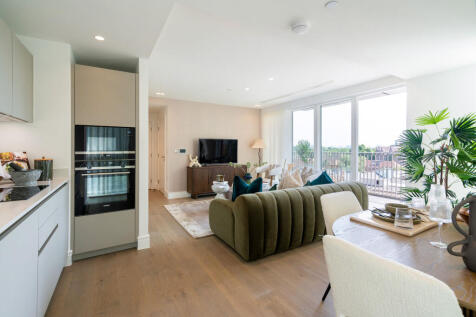 93443_Empire-House (1)_low.jpg