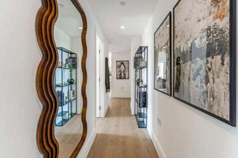 93443_Empire-House (14)_low.jpg