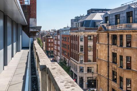 200807 - 19 Bolsover, Apt 2 - 45.jpg