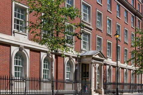 200807 - 19 Bolsover, Apt 2 - 50.jpg