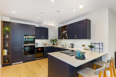 99050_Flat 1 Wrest House 27 Inglis Way  (8).jpg