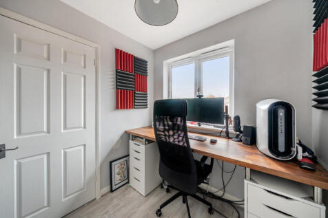 Bedroom 4/Study