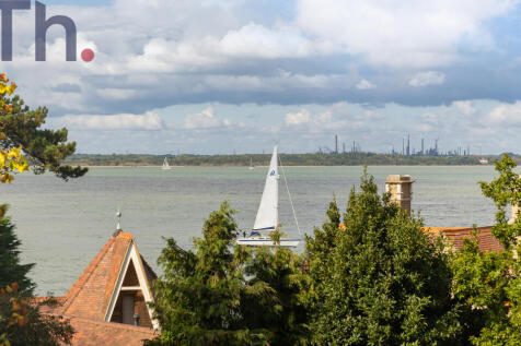 Sailing on the Solent