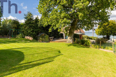 Lawned Garden
