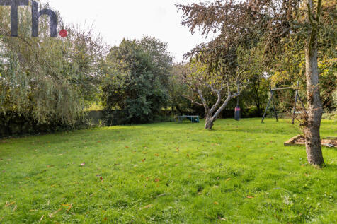 Lawned Garden
