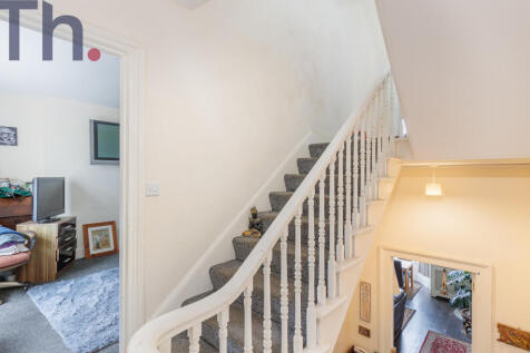 Seconf Floor Landing