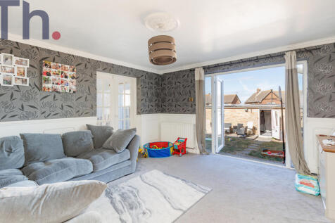 Lounge with Garden View