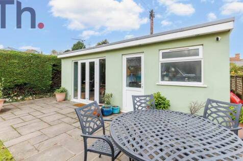 Studio &amp; Patio Area