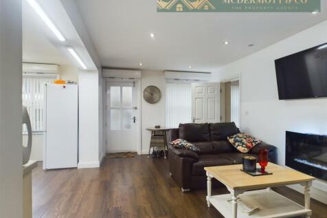 CAM03850G0-PR0055-STILL006.jpg