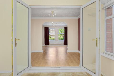 Conservatory to Dining Room