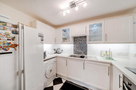 1393239-6-6943e59...