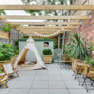 Stoke Newington High Street, N16