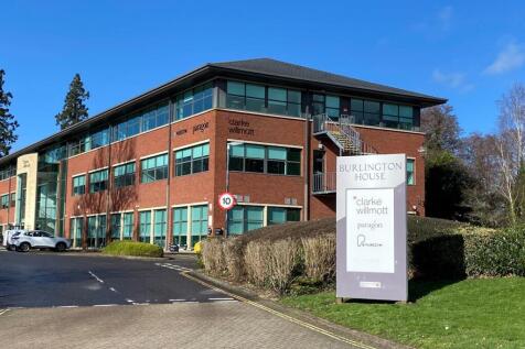 PHOTO 2  Burlington House Botleigh Grange Hedge 