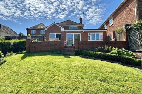 garden to house