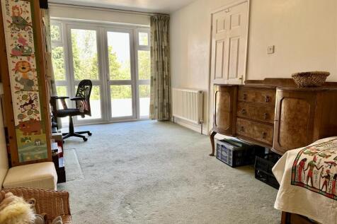 office/family room/bed 4