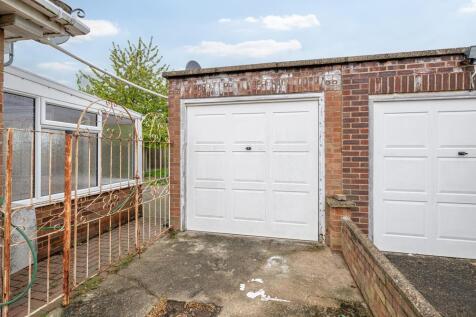 250423 - 15 High View, Bedford - 03
