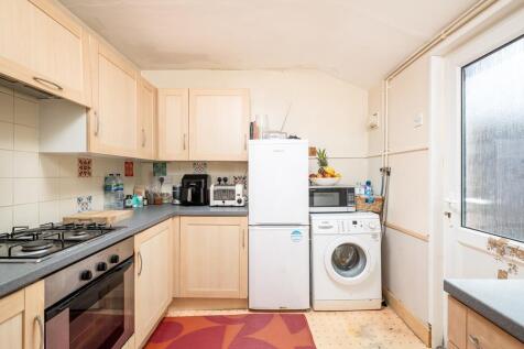 250417 - 99 George Street, Bedford - 16