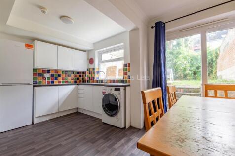 18713334 Kitchen(1)-4.jpg