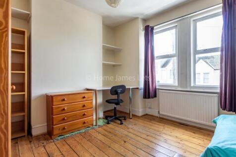 18713334 Bedroom(FFFront1)-14.jpg