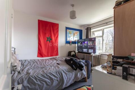 17899371 Bedroom 2F.jpg