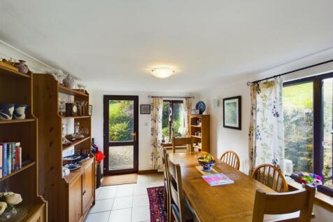 Kitchen and Dinner