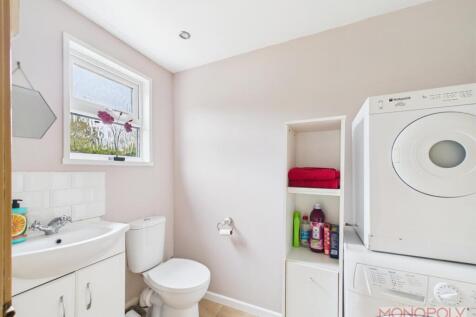 UTILITY/ DOWNSTAIRS CLOAKROOM W.C.