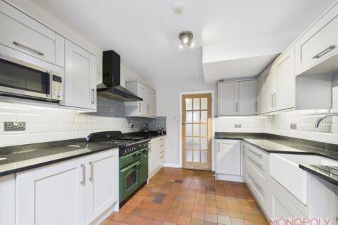 KITCHEN/BREAKFAST ROOM