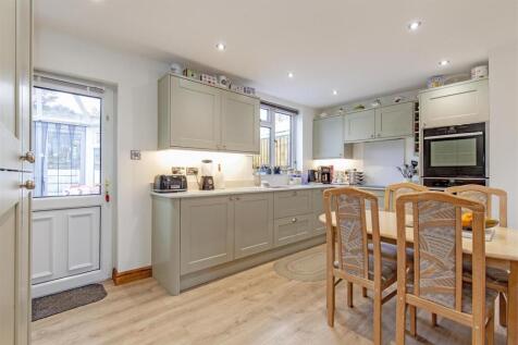 Kitchen-3.jpg