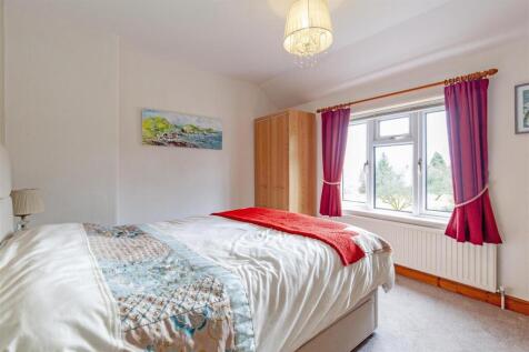 Bedroom 1-1.jpg