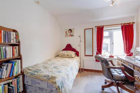 Bedroom 2-2.jpg
