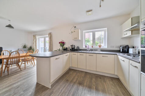 1370546-12-6900ea...